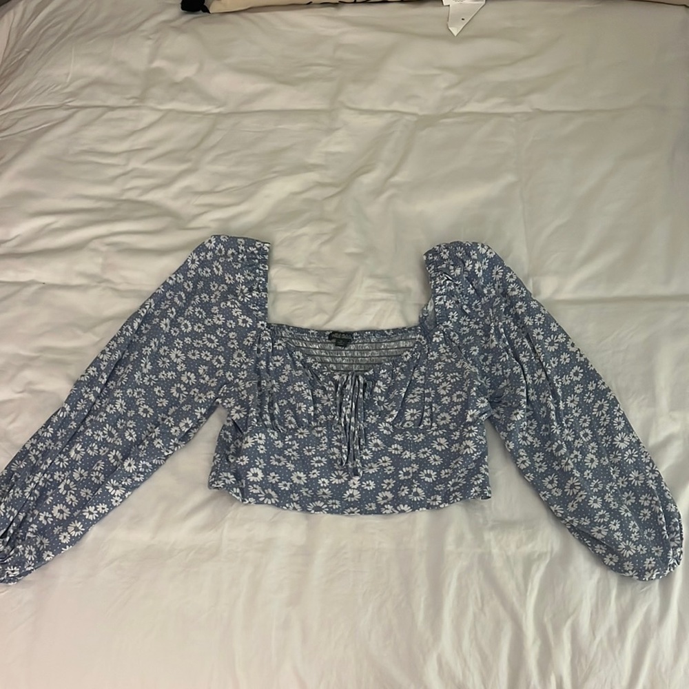 long sleeve floral crop top